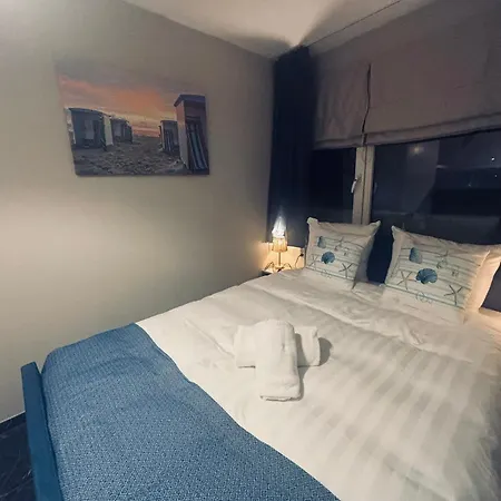 Duin 10 לינה וארוחת בוקר 3*